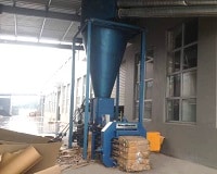 Baling press for paper mill