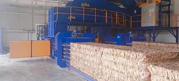MacBaler- automatic baler for waste paper and cardboard